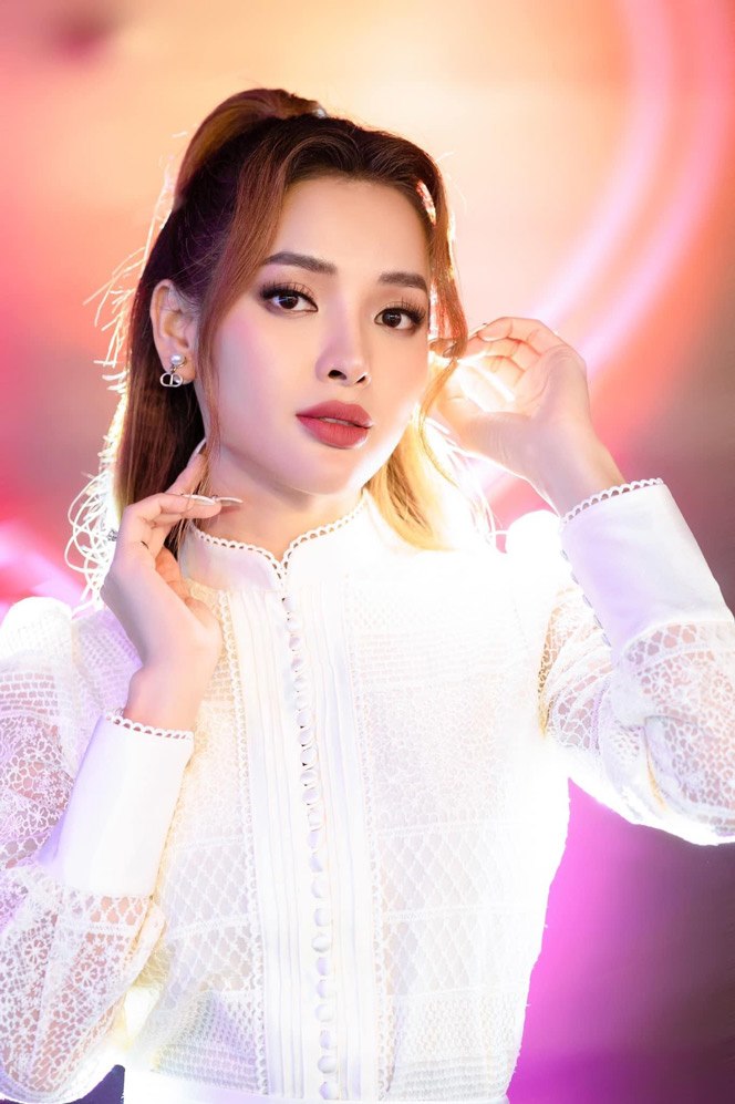 Bị nói bờ môi sưng phồng, Phương Trinh Jolie phản bác thế nào mà được khen - 12