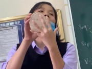 Tin tức - Dạy hình trụ thiếu đạo cụ, cô giáo lấy 1 thứ khiến học sinh chẳng còn tâm trí học hành
