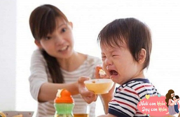 Các nghiên cứu đã chỉ ra rằng, trẻ em ăn quá no trong thời gian dài, dễ dẫn đến tế bào não bị lão hóa sớm, tinh thần sa sút.