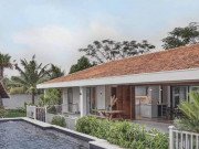 Nhà đẹp - Mê mẩn với biệt thự ngói đỏ ven sông