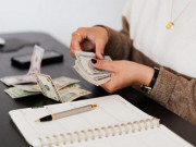 Eva tám - Muốn tiết kiệm thành công, đừng làm theo 4 lời khuyên tiền bạc phổ biến này