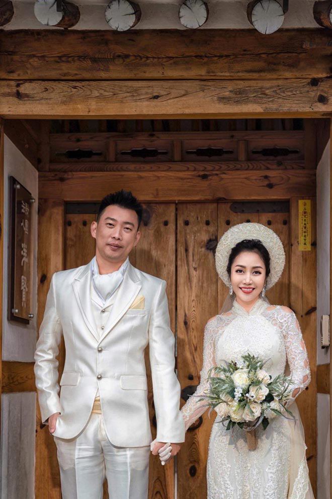 Từng có giai đoạn chia tay nhưng sau đó Ốc Thanh Vân và ông xã lại quay lại.