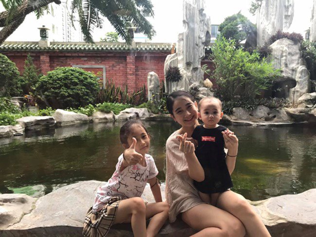 Đời tư kín tiếng bên vợ hot girl của người đàn ông mà Lương Thu Trang amp;#34;tán mãi không đổamp;#34; - 6