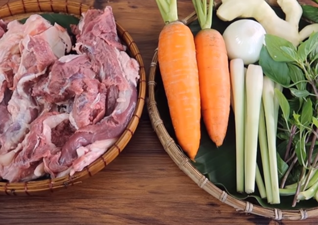 Cách nấu bò kho bánh mì chuẩn vị miền Trung, ăn một lần là nghiện