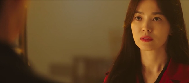 Song Hye Kyo khốn đốn trong phim 19+: Ngủ với em tình cũ, mua vest cho bố phải trả góp - 12