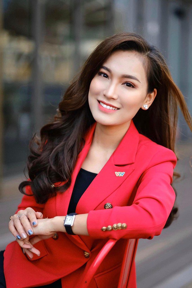 BTV thời sự trẻ nhất VTV: Nữ thạc sĩ giỏi giang, năng động - 6