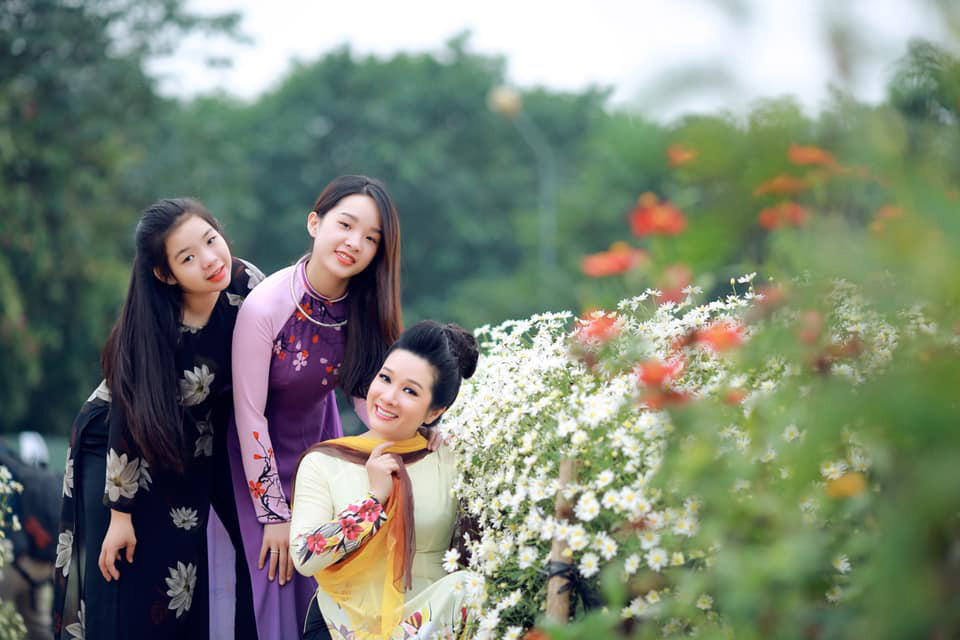 Bà hoàng phòng vé bị nhầm là vợ Xuân Hinh, làm mẹ đơn thân 2 con gái hoa khôi - 6