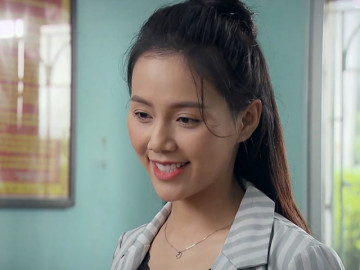 Công an xã té ngửa khi biết tên thật của cô bán quạt ở Phố Trong Làng