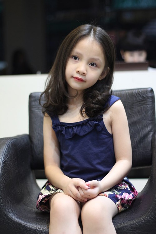 Công chúa nhà Lý Hải lần đầu làm điệu: Được khen là bản sao của mẹ, chuẩn style Hàn Quốc - 9