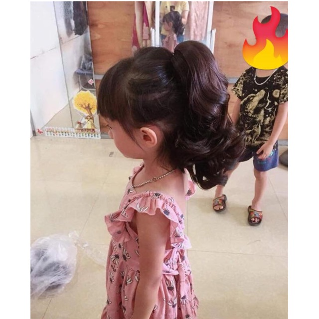 Bật mí những mẫu tóc xoăn cho bé gái phong cách Hàn Quốc siêu xinh - 13