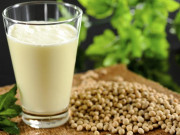 Sức khỏe - Có nên uống sữa cho bữa sáng? Lời đáp khiến nhiều người thay đổi thói quen ăn sáng bấy lâu