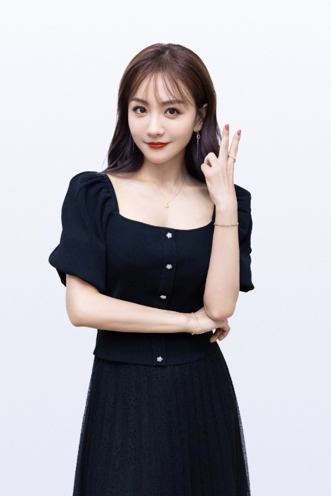 Dương Dung là ác nữ vạn năm của Cbiz.