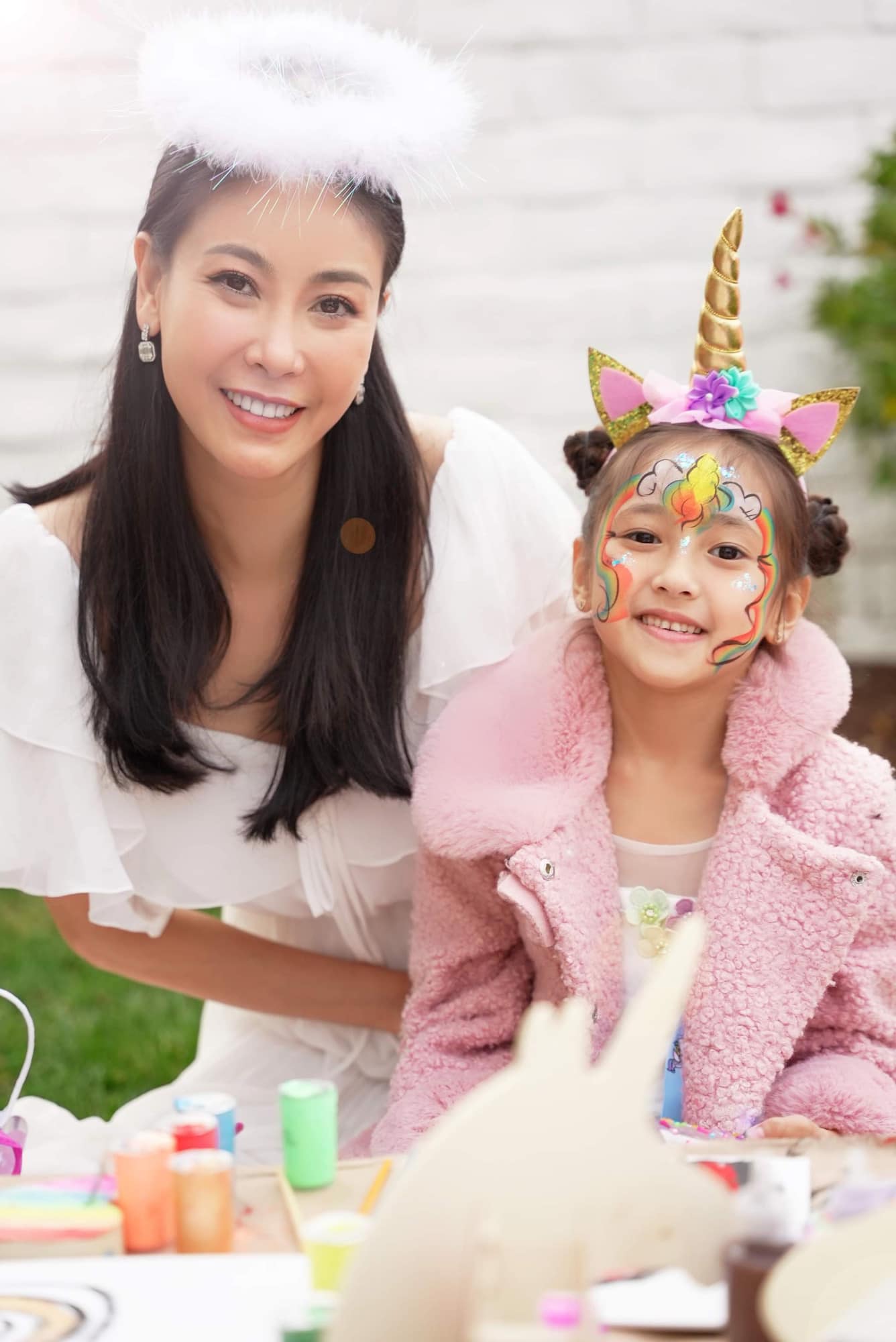 Con gái Hoa hậu Hà Kiều Anh 6 tuổi xinh như công chúa đời thực, sao Việt khen nức nở - 1