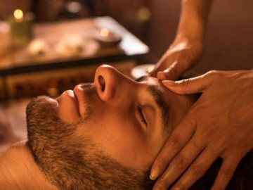 Điều gì giúp cụ bà khiến chồng kém 70 tuổi mê mệt? Tuyệt chiêu đơn giản khiến chị em lập tức làm theo!