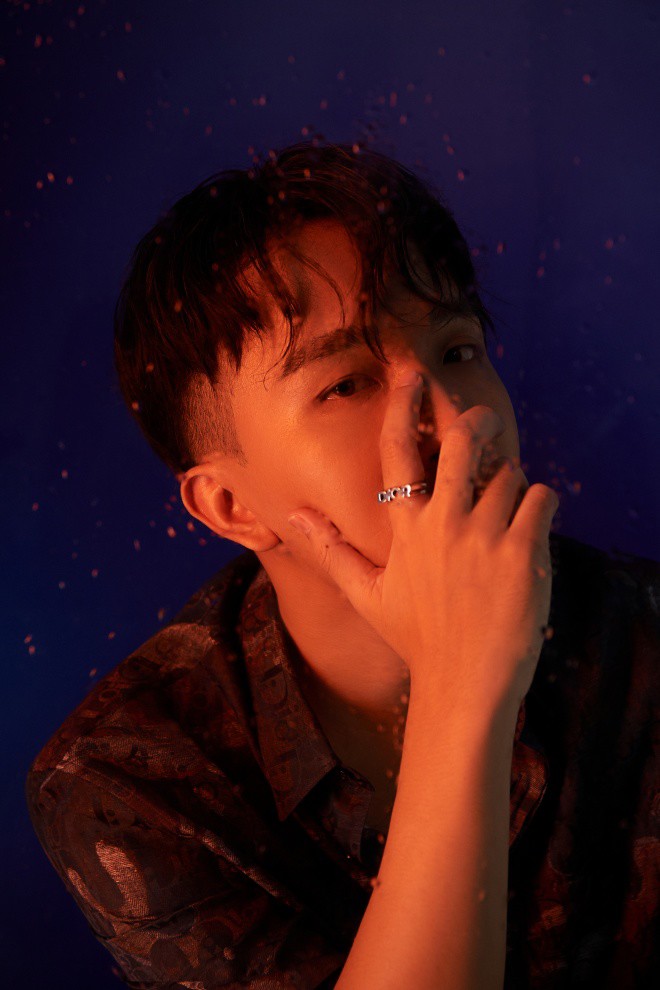 Hoàng Rob amp;#34;dátamp;#34; hàng hiệu từ đầu tới chân, tung bộ ảnh trở lại - 6