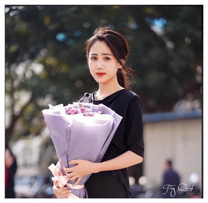 T.Q - cô gái xinh đẹp lọt vào tầm ngắm của CDM sau trận bóng đá tối qua trên sân Mỹ Đình 