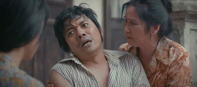 Thương Ngày Nắng Về: Cảnh người bà mặt dày đến đòi cháu ngoại gây phẫn nộ.