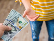 “4 nên 3 đừng” nhất định phải nhớ khi đồng nghiệp hỏi vay tiền