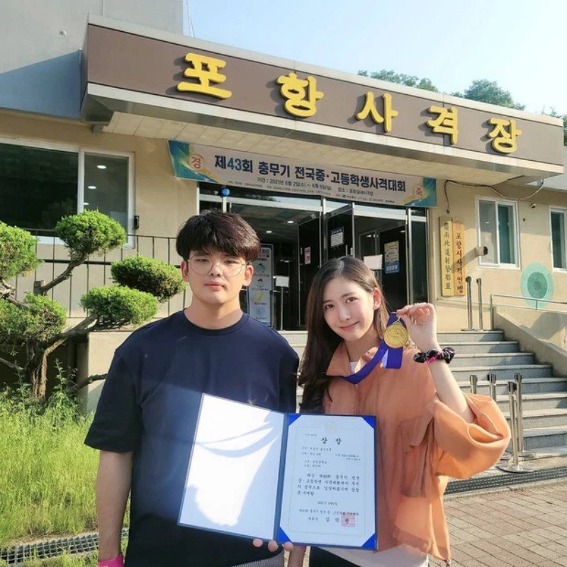 Park Min Ha không chỉ thay đổi về diện mạo mà còn rất giỏi bắn súng.