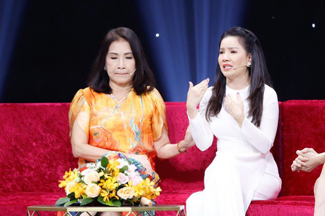 NSƯT Kim Xuân gặp lại con gái Ngọc Trinh.
