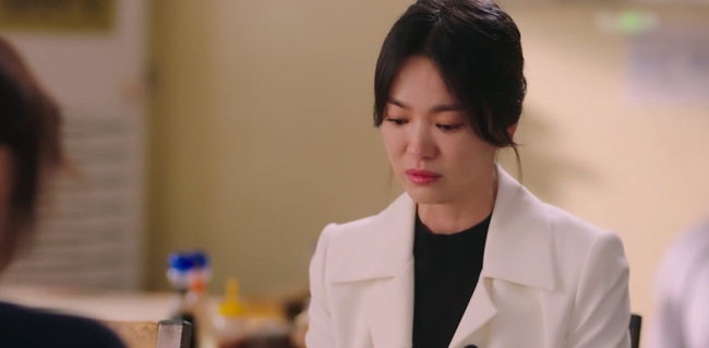 Song Hye Kyo sợ yêu sau một lần tan vỡ, được tận 2 amp;#34;phi côngamp;#34; theo đuổi? - 1
