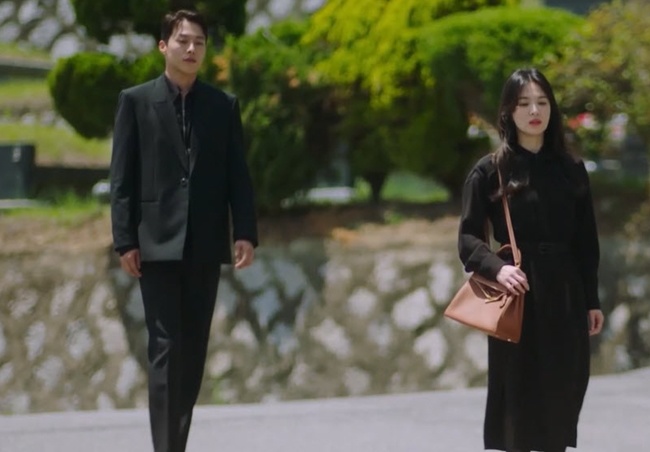 Song Hye Kyo sợ yêu sau một lần tan vỡ, được tận 2 amp;#34;phi côngamp;#34; theo đuổi? - 4