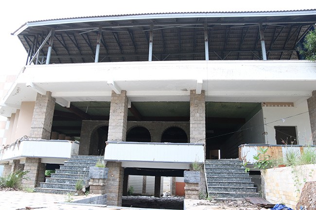 Ngôi nhà bị bỏ hoang một thời gian dài. Ảnh Đức Cường