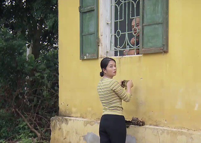 Danh tính amp;#34;cô vợamp;#34; bị Doãn Quốc Đam đánh như cơm bữa: Từng là hotgirl bóng đá “vạn người mê” - 3