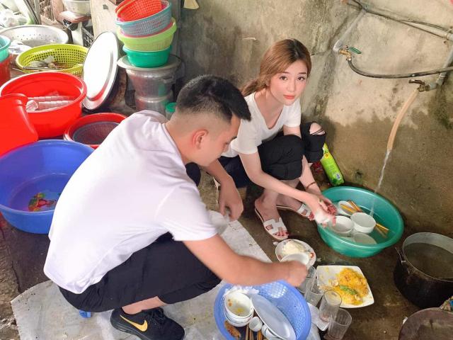 Cuộc sống hiện tại của hot girl rửa bát từng được khen hết lời vì ngồi rửa bát vẫn đẹp