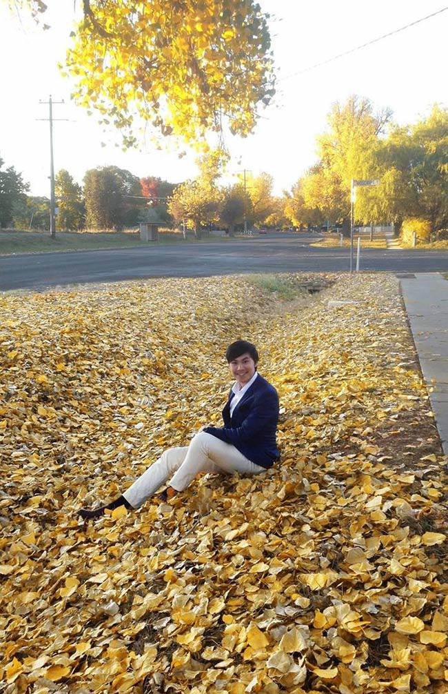 Diện mạo hiện tại của anh khiến nhiều người bất ngờ. Thái Hoàng trông chững chạc và rất phong độ