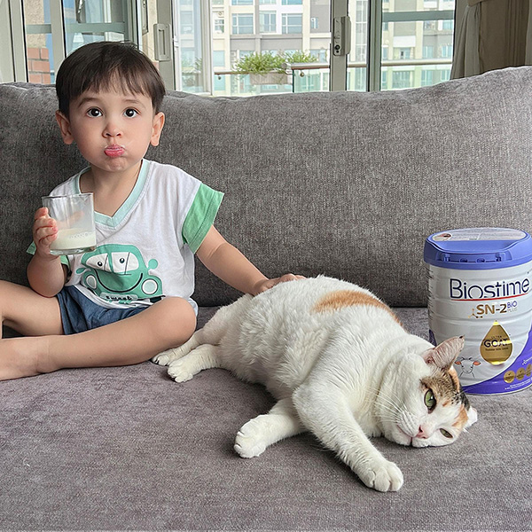 span stylebackground-color:#ffffff;Henryk/spanspan stylebackground-color:#ffffff;!--ma_replace_error-- /spankhủng long và bạn thân là chú mèo