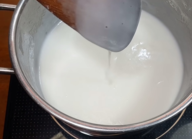 Cách nấu chè khoai môn ngon dẻo ăn bùi bùi cực thích - 6