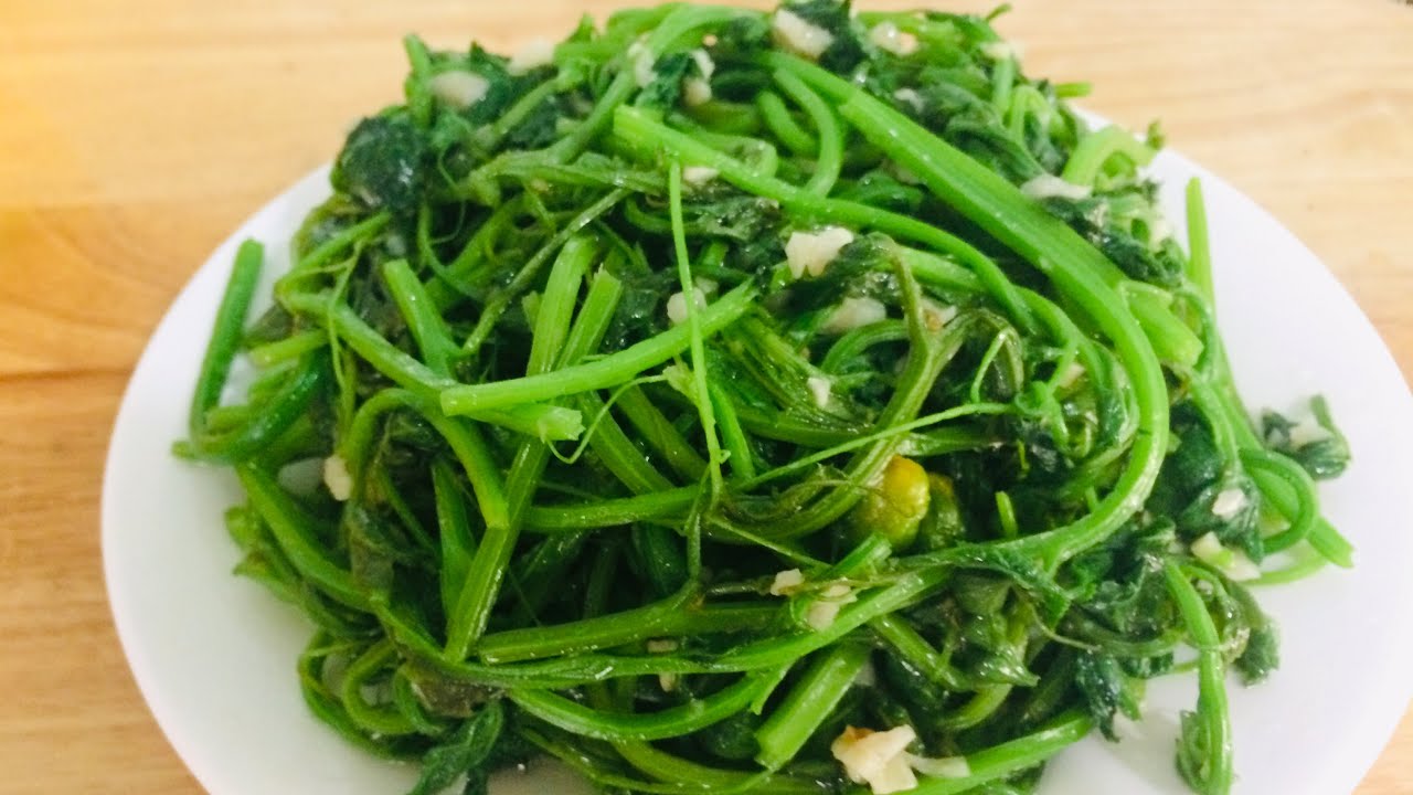 Lá mướp xào tỏi.