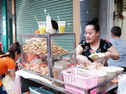 Xem ăn chơi - Quán bánh canh đông khách nhất Sài Gòn, mỗi ngày bán hết veo 1.000 bát trong 6 tiếng