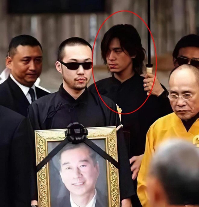 Sau khi cha mất, Trần Sở Hà không thừa kế tài sản.