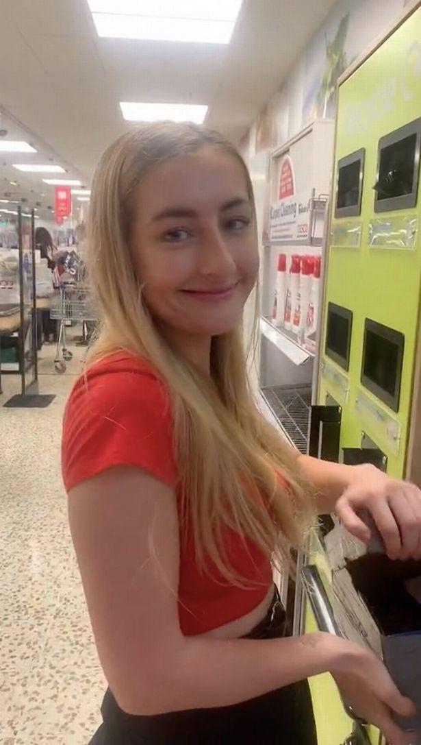 Đòi tiền bạn trai cũ, cô gái nhận về cái kết amp;#34;dở khóc dở cườiamp;#34; - 1