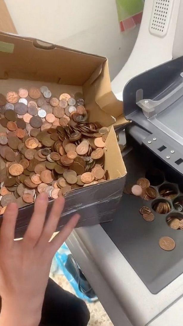 Đòi tiền bạn trai cũ, cô gái nhận về cái kết amp;#34;dở khóc dở cườiamp;#34; - 2