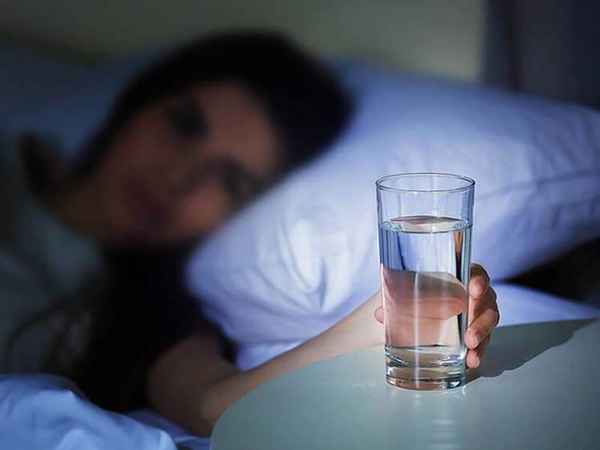 3 thời điểm uống nước "quý hơn vàng" giúp cứu tính mạng bạn khỏi bệnh tim hay đột quỵ