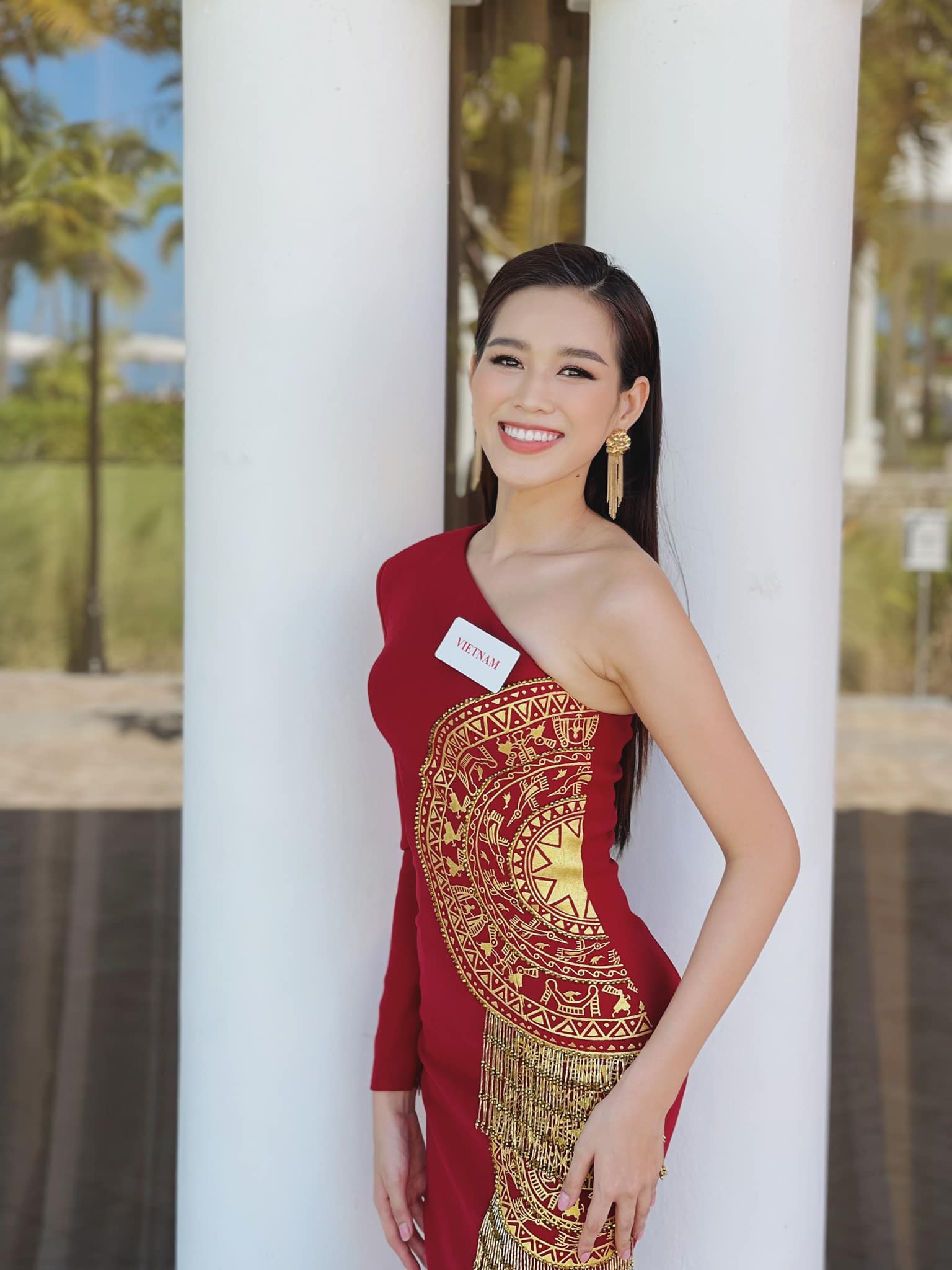Phong cách thời trang giản dị nhưng vẫn cực xinh của Hoa hậu Đỗ Thị Hà -  Thế Giới Giải Trí