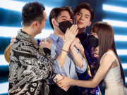 Giải trí - Vượt con gái Mỹ Linh, Erik đăng quang Quán quân The Heroes, Hòa Minzy ùa lên chúc mừng