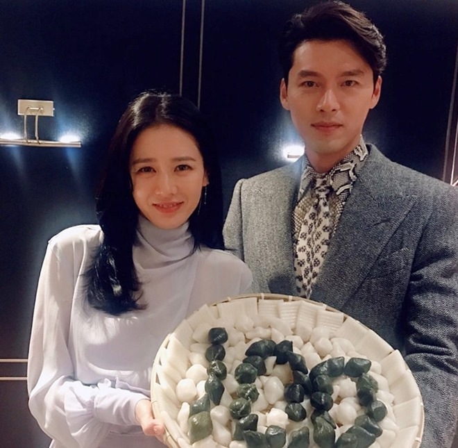 Son Ye Jin amp;#34;xài haoamp;#34; bạn trai, ảnh mới của Hyun Bin già, xuống sắc thấy rõ - 9