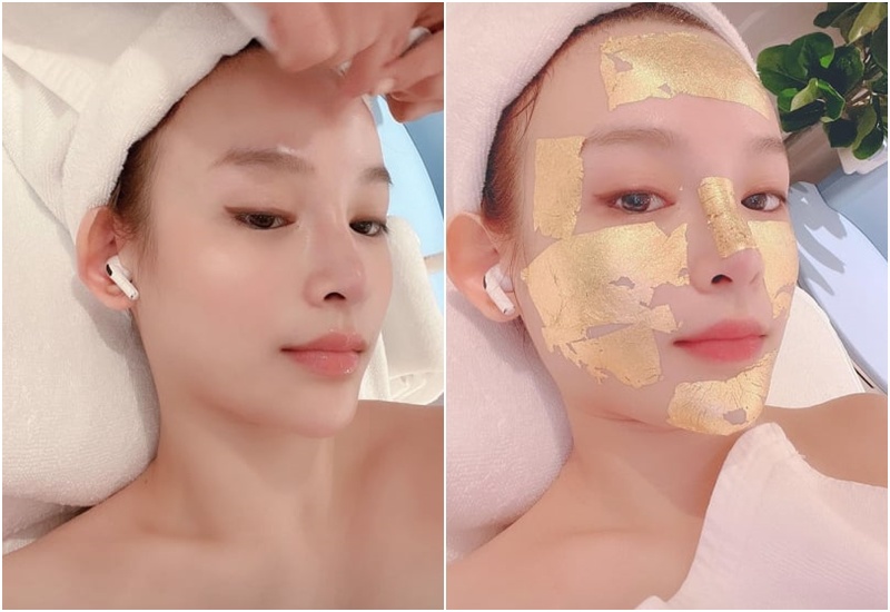 Đó là việc bà mẹ chịu khó đầu tư massage mặt thường xuyên, sau đó đắp mặt nạ bằng vàng.
