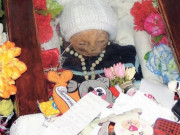 Tin tức - Quan tài con trai chết yểu liên tục bật nắp, bố mẹ bàng hoàng khi nhìn vào bên trong