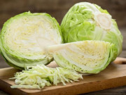 Sức khỏe - “Thêm thứ này vào rửa bắp cải hết sạch hóa chất”? Cảnh báo mẹo rửa rau tưởng tốt hóa hại