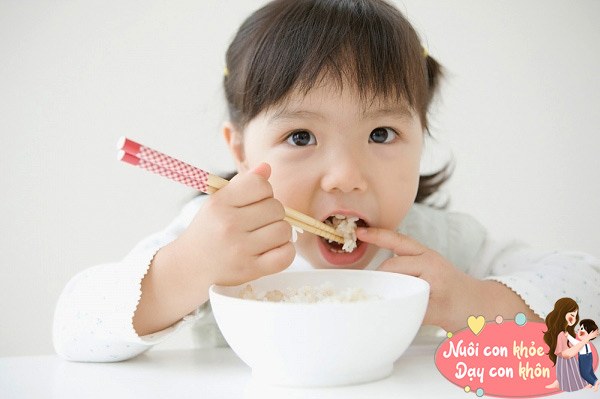 Mỗi bữa ăn cho trẻ 1-3 tuổi quyết định sức khỏe cả đời, con khỏe mạnh do cách mẹ chăm - 12