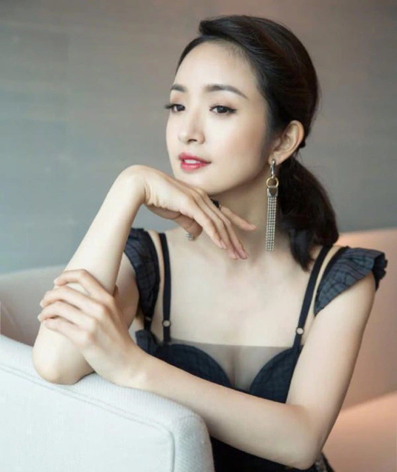 Lâm Y Thần cũng là mẹ bỉm hot nhất hiện nay.