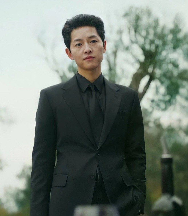 Song Joong Ki mới nhận tin dữ về bà.