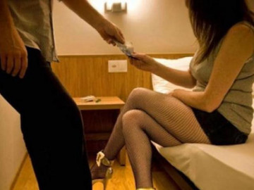 Có vợ vẫn đi bóc bánh trả tiền, người đàn ông không ngờ cứu sống được một mạng