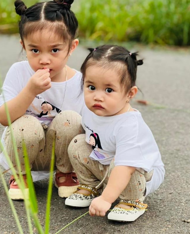 2 con Lê Dương Bảo Lâm càng lớn càng xinh, con lớn giống mẹ, em gái giống bố - 2