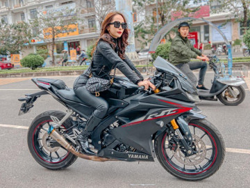 Quỳnh Nga khoe ảnh lái mô tô, Việt Anh lập tức vào xui dại